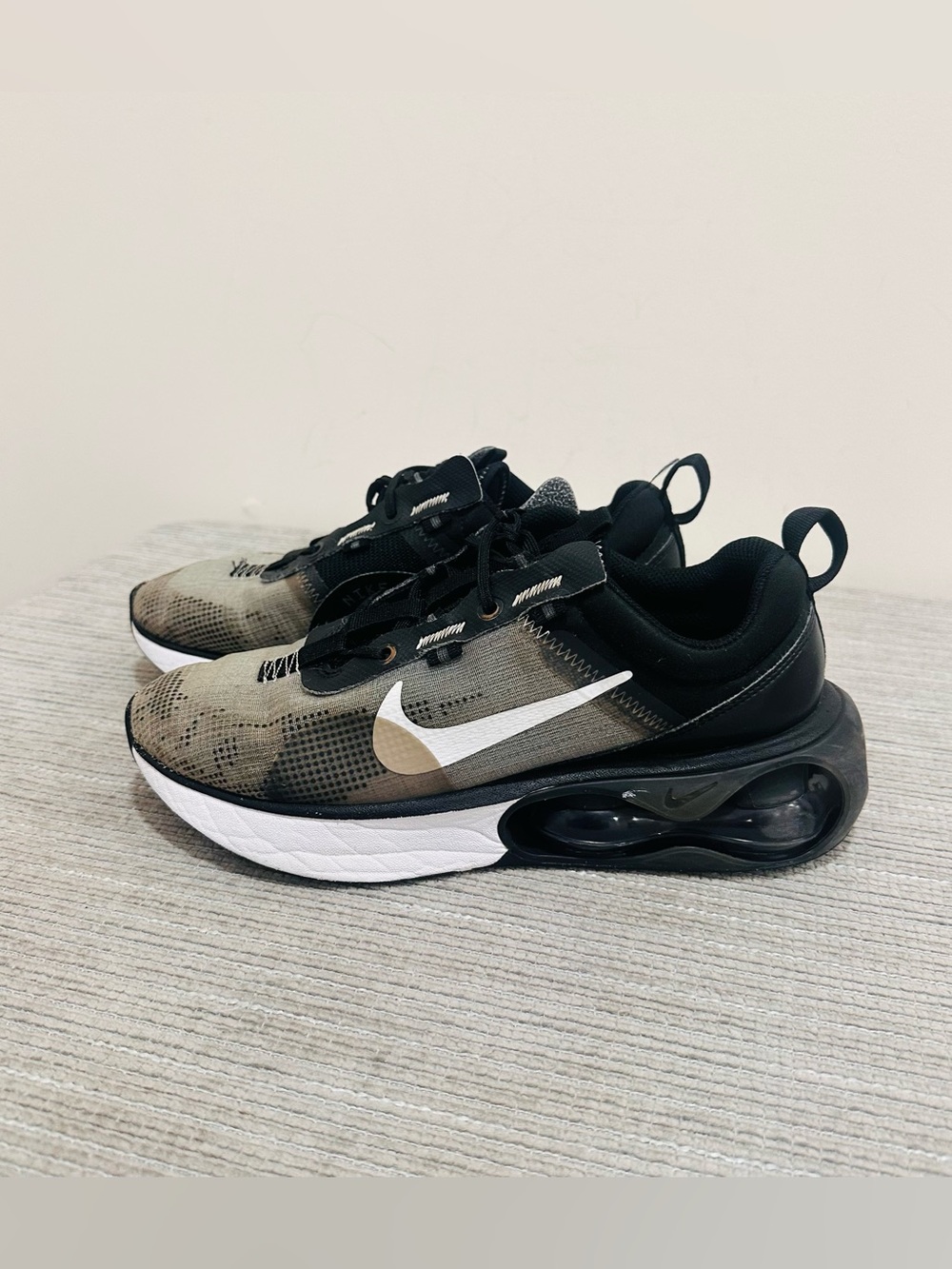 Nike Air Max 2021 GS Black Iron Grey White DA3199-001 Youth Size 7Y